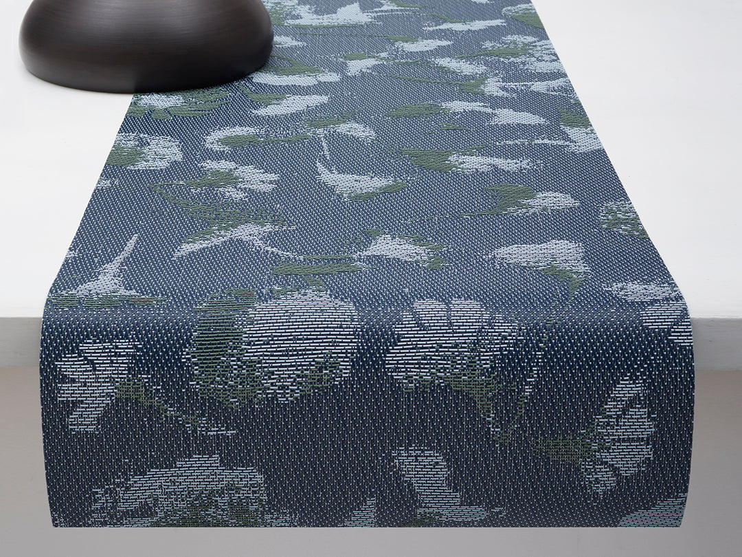 Chilewich Botanic Table Runner (Indigo)