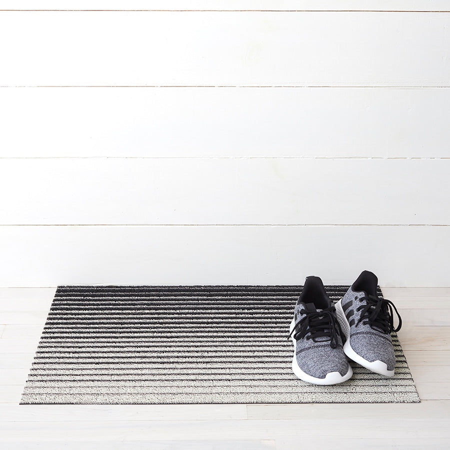 Chilewich Black and White Floor Mat + Reviews