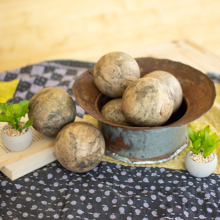 Hand Carved Mango Wood Spheres Set/6