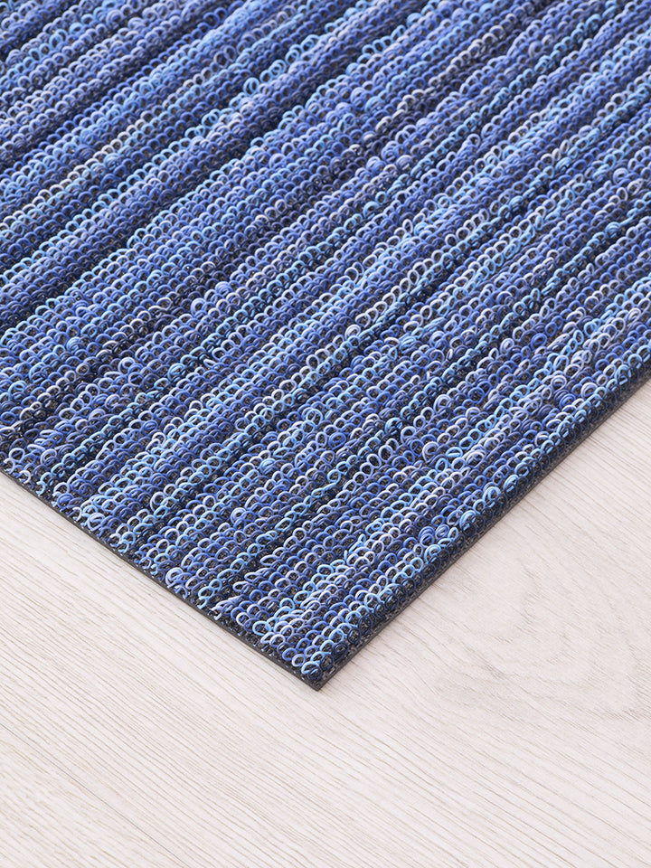 Chilewich Skinny Stripe Shag Floor Mats (Ocean)