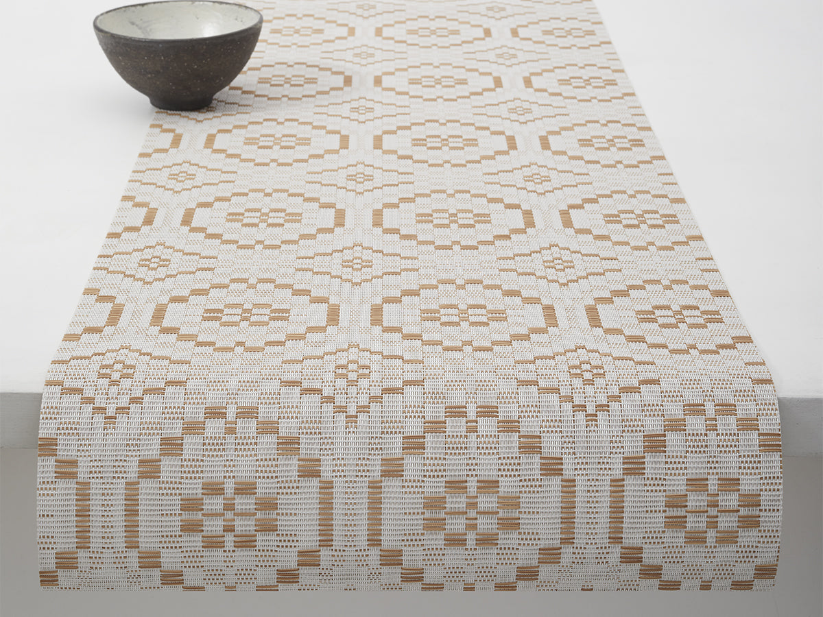 Chilewich Overshot Table Runner (Butterscotch) – Hudson & Vine