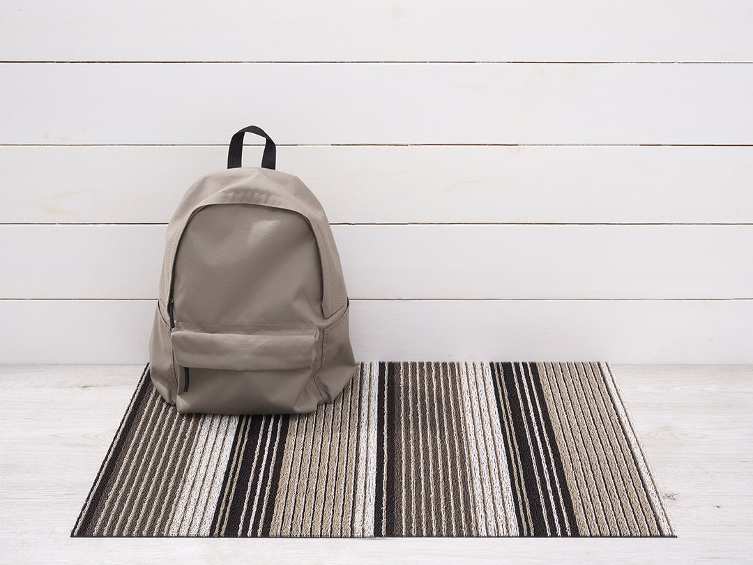 Chilewich Pleat Stripe Shag Floor Mats (Oyster)