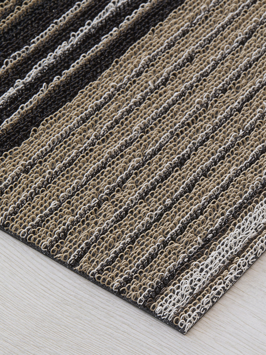Chilewich Pleat Stripe Shag Floor Mats (Oyster)