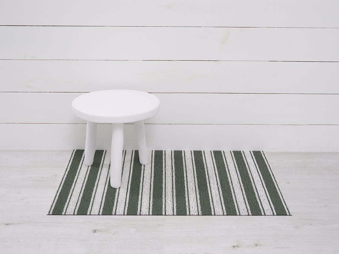 Martha Stewart x Chilewich Boardwalk Stripe Shag Floor Mats (Fern)