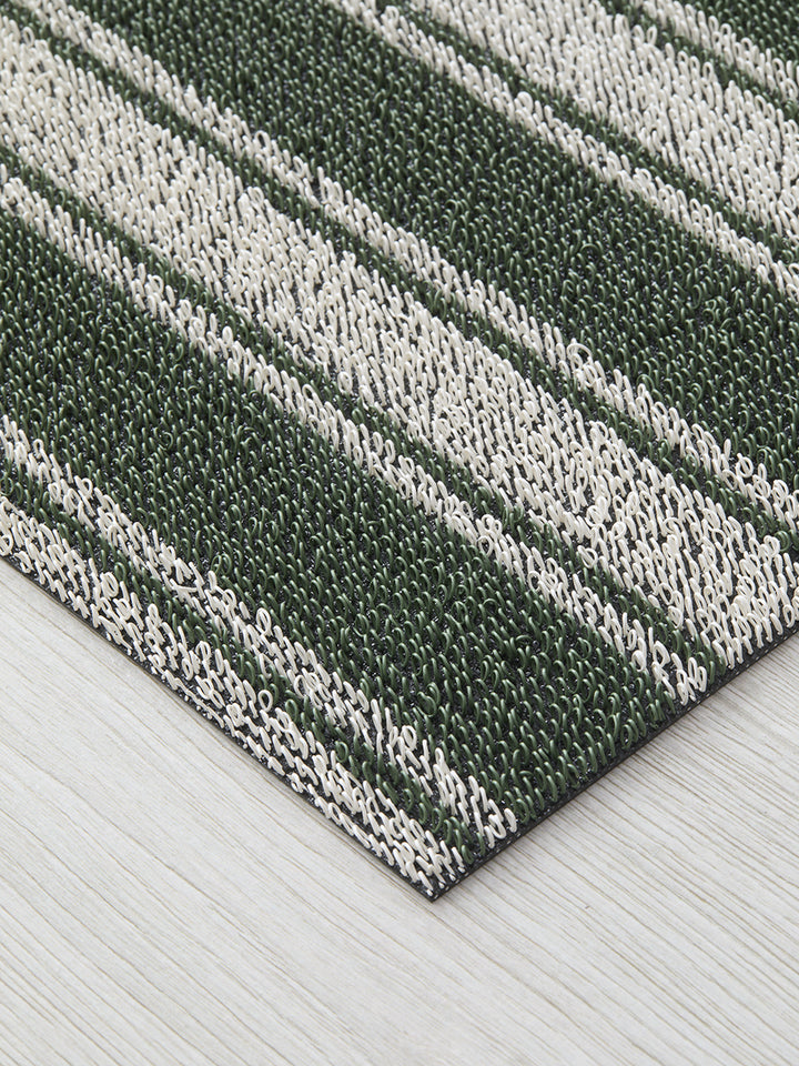 Martha Stewart x Chilewich Boardwalk Stripe Shag Floor Mats (Fern)