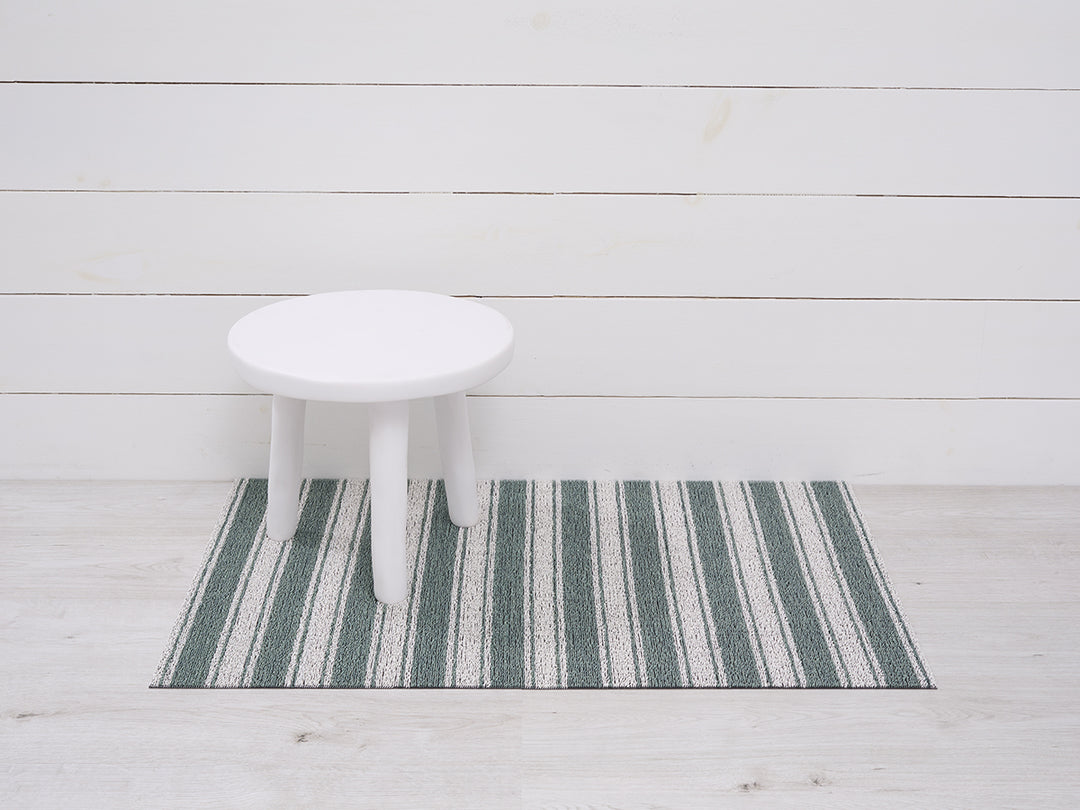 Martha Stewart x Chilewich Boardwalk Stripe Shag Floor Mats (Seaside)