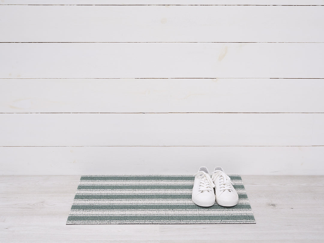 Martha Stewart x Chilewich Boardwalk Stripe Shag Floor Mats (Seaside)