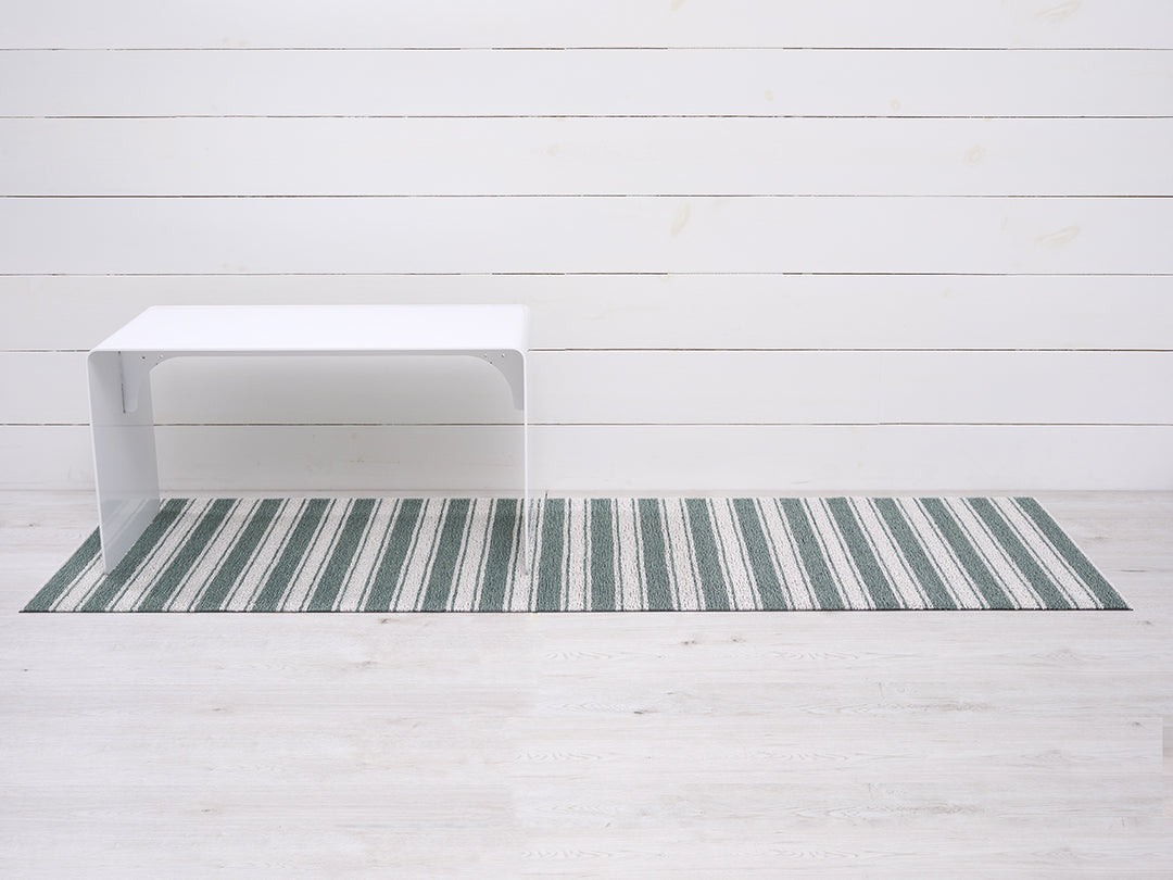 Martha Stewart x Chilewich Boardwalk Stripe Shag Floor Mats (Seaside)