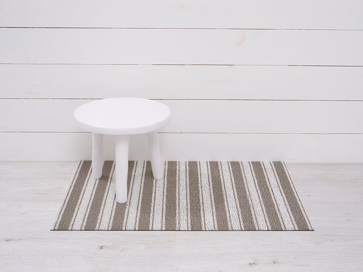 Martha Stewart x Chilewich Boardwalk Stripe Shag Floor Mats (Walnut)