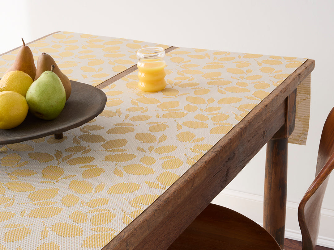 Martha Stewart x Chilewich Lemon Leaves Table Runner (Goldenrod)