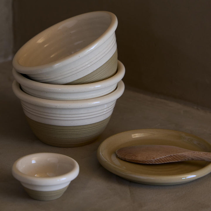 Costa Nova Scotia Fine Stoneware Dinnerware (Vanilla/Beige)