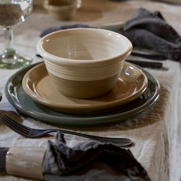Costa Nova Scotia Fine Stoneware Dinnerware (Brown)
