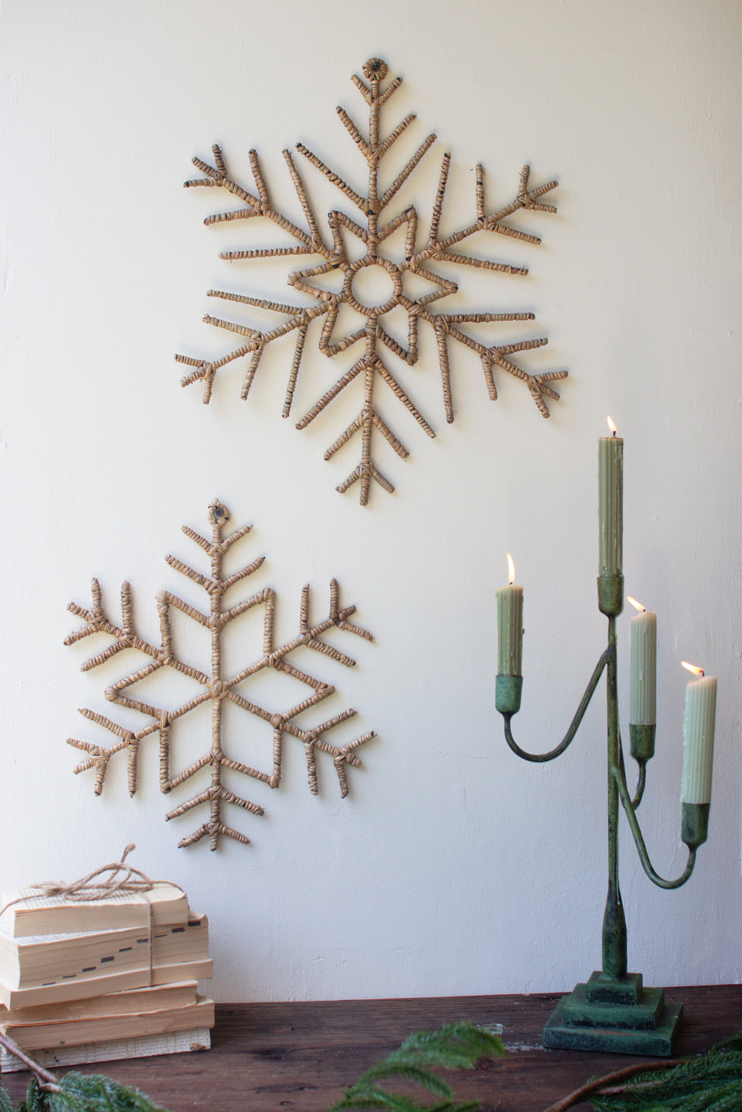 Set of 2 Woven Seagrass and Iron Snowflakes