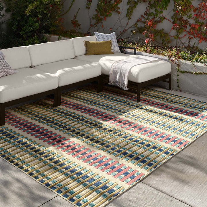 Jaipur Living Peregrine ALI05 Geometric White and Multicolor Area Rug