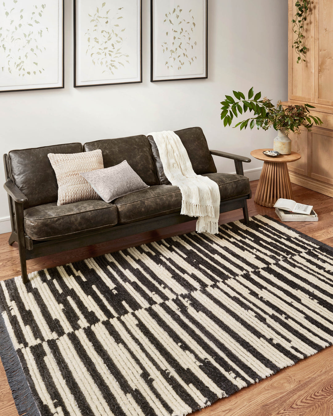 Chris Loves Julia x Loloi Alice Cream / Charcoal  Accent Rug (ALI-03)