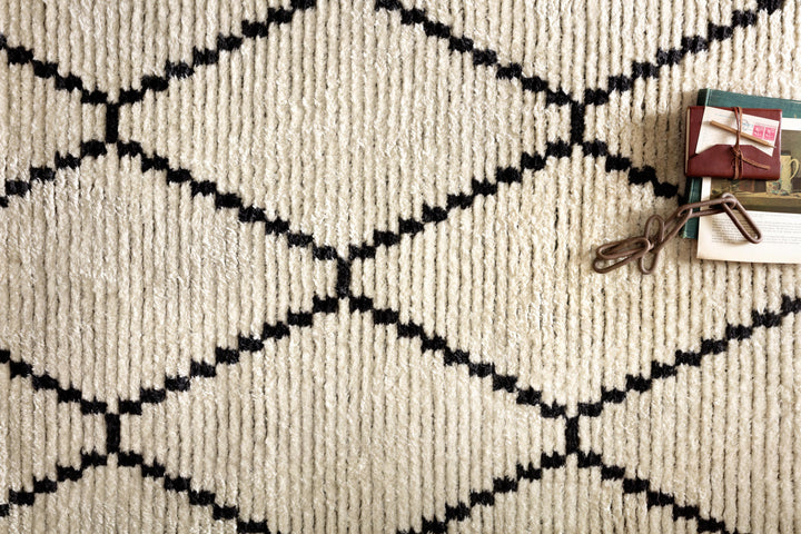 Chris Loves Julia x Loloi Alice Cream / Charcoal  Accent Rug (ALI-04)