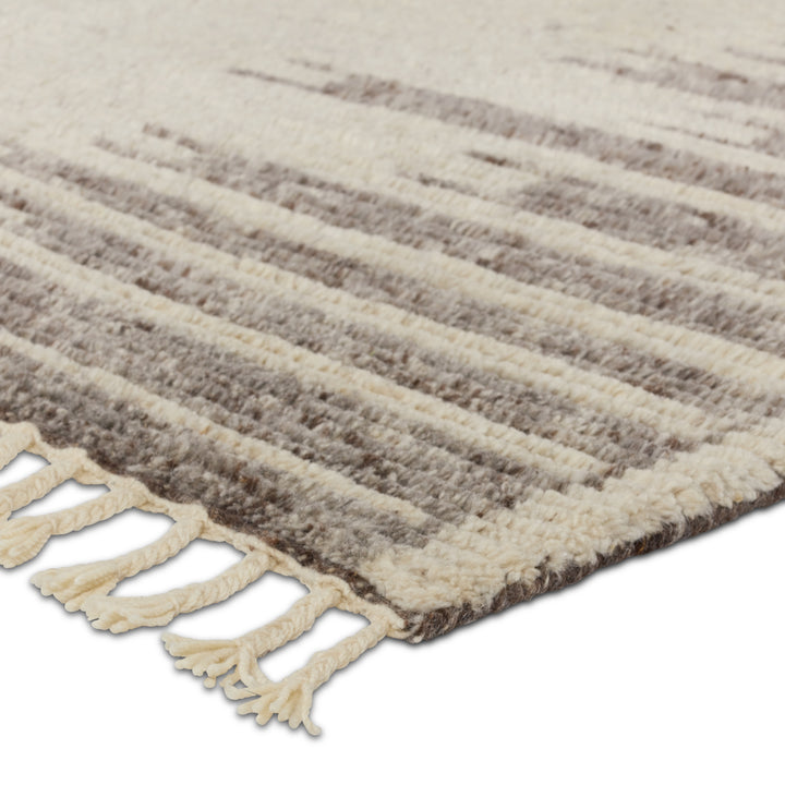 Jaipur Living Patra Hand-Knotted Solid Cream/ Taupe Area Rug (ALPINE - ALP05)