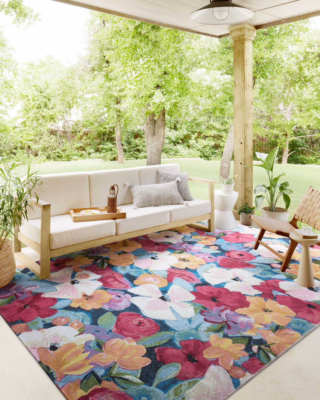 Loloi II Botanical Navy / Multi Indoor/Outdoor Accent Rug (BOT-02)