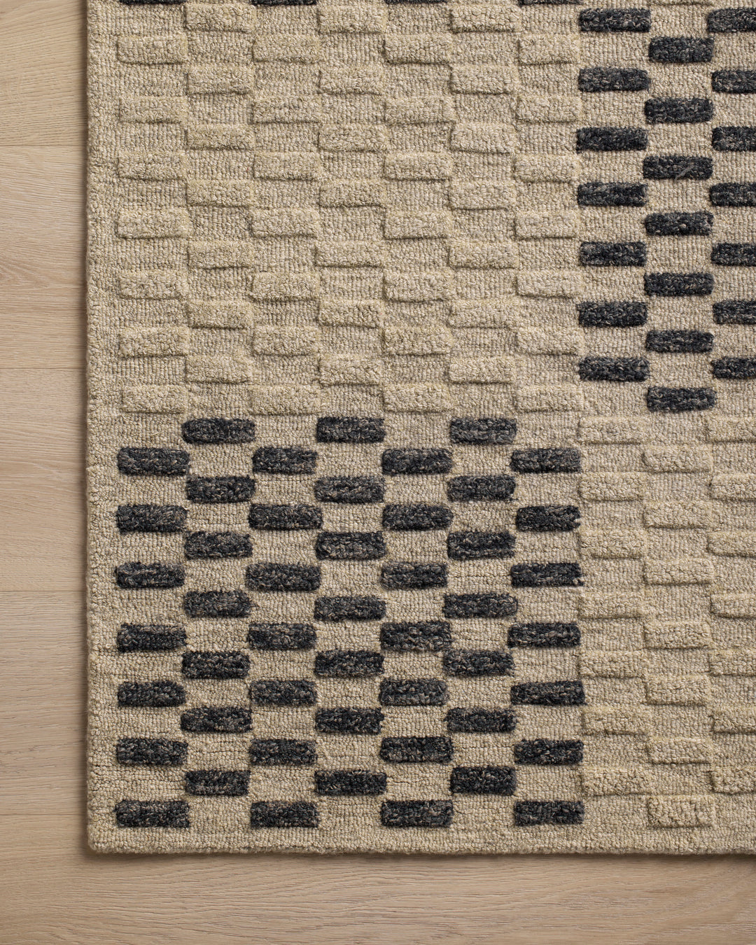 Chris Loves Julia x Loloi Bradley Beige / Midnight Accent Rug (BRL-01)