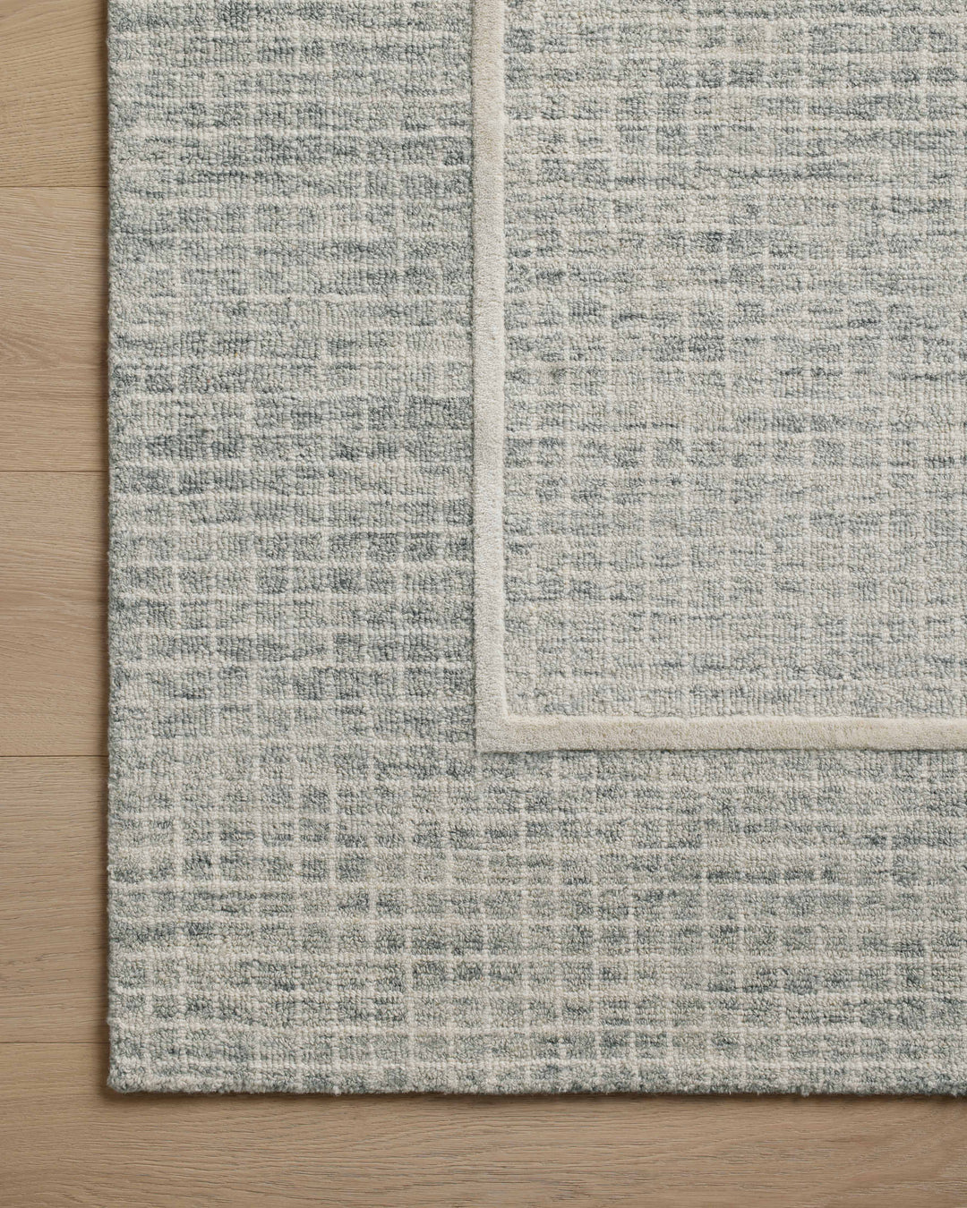 Chris Loves Julia x Loloi Briggs Mist / Ivory Accent Rug (BRG-01)