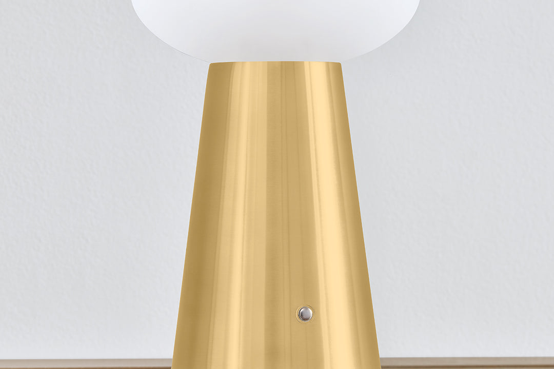 CASHEL Rechargeable Table Lamp (Aged Brass)