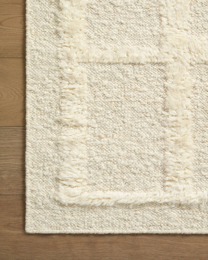 Loloi Cassian Ivory Accent Rug (CAI-01)