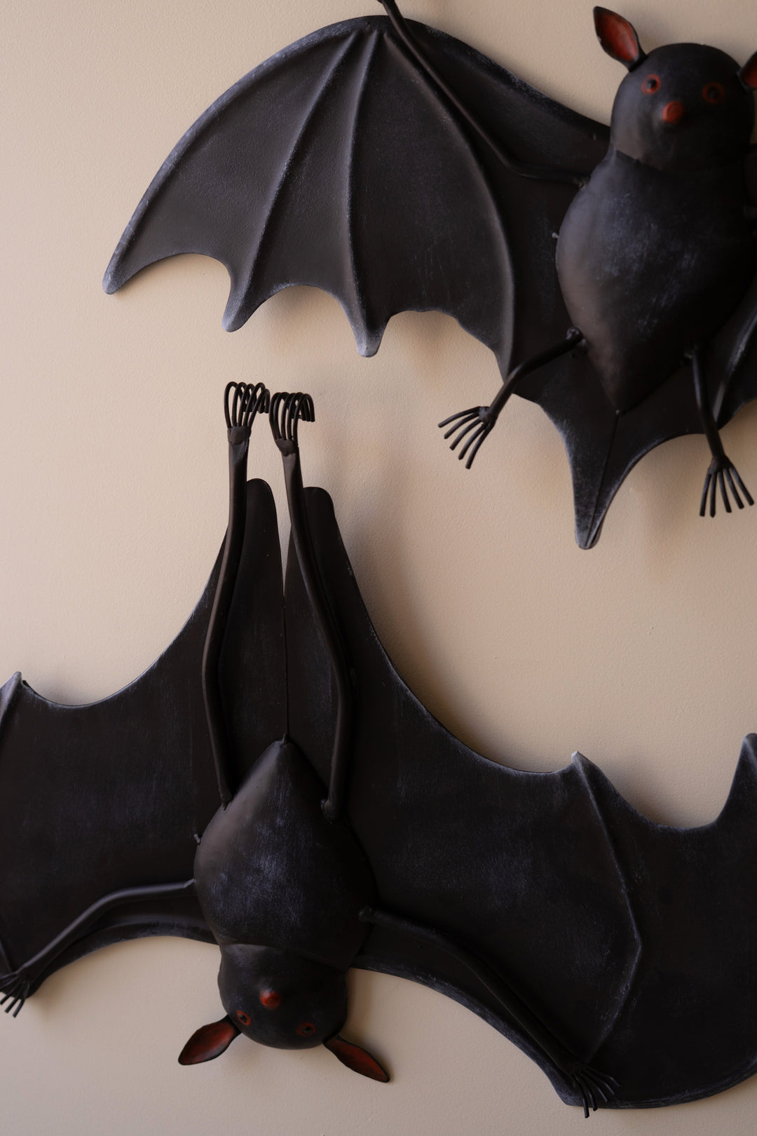 Set of 2 Painted Metal Wall-Hanging Halloween Bats