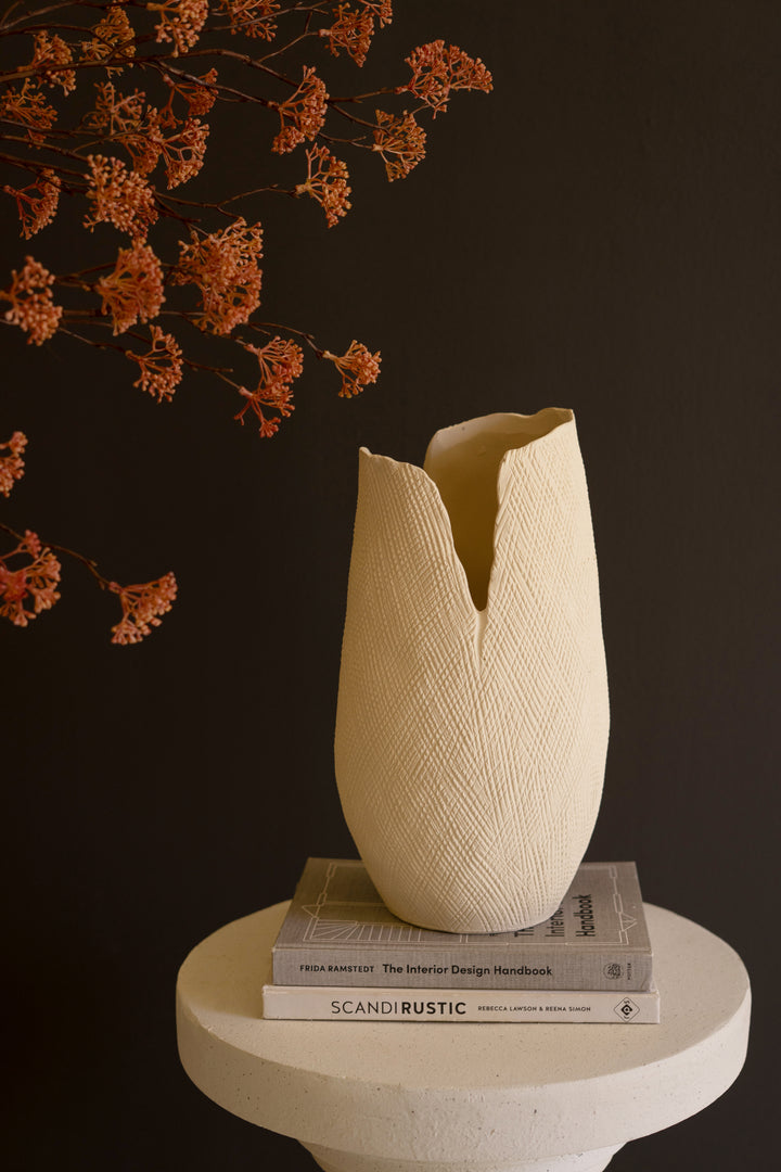 Textured Bloom Flower Vase / Large
