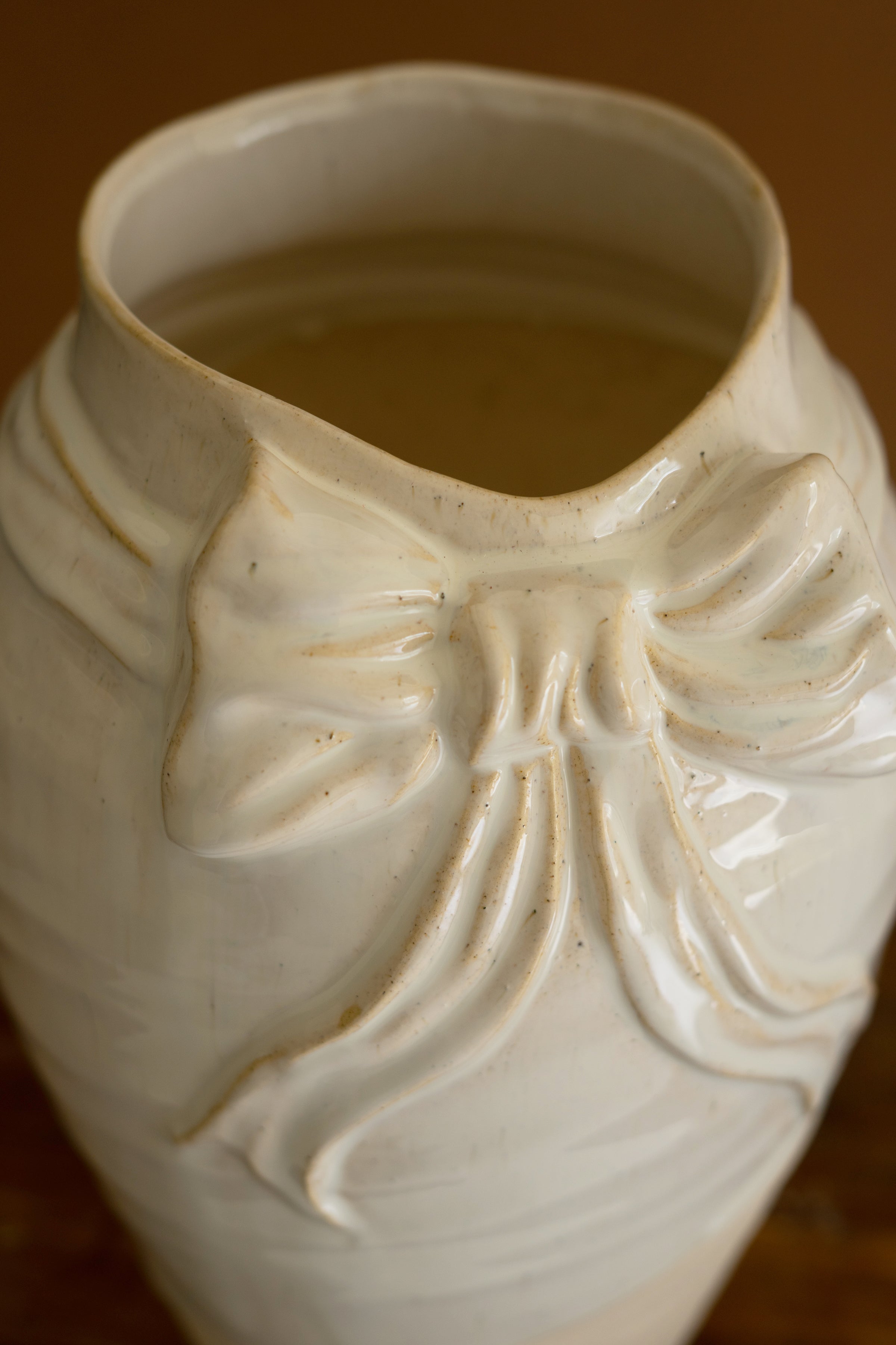White Ceramic Vase with Bow - Thumbnail 5