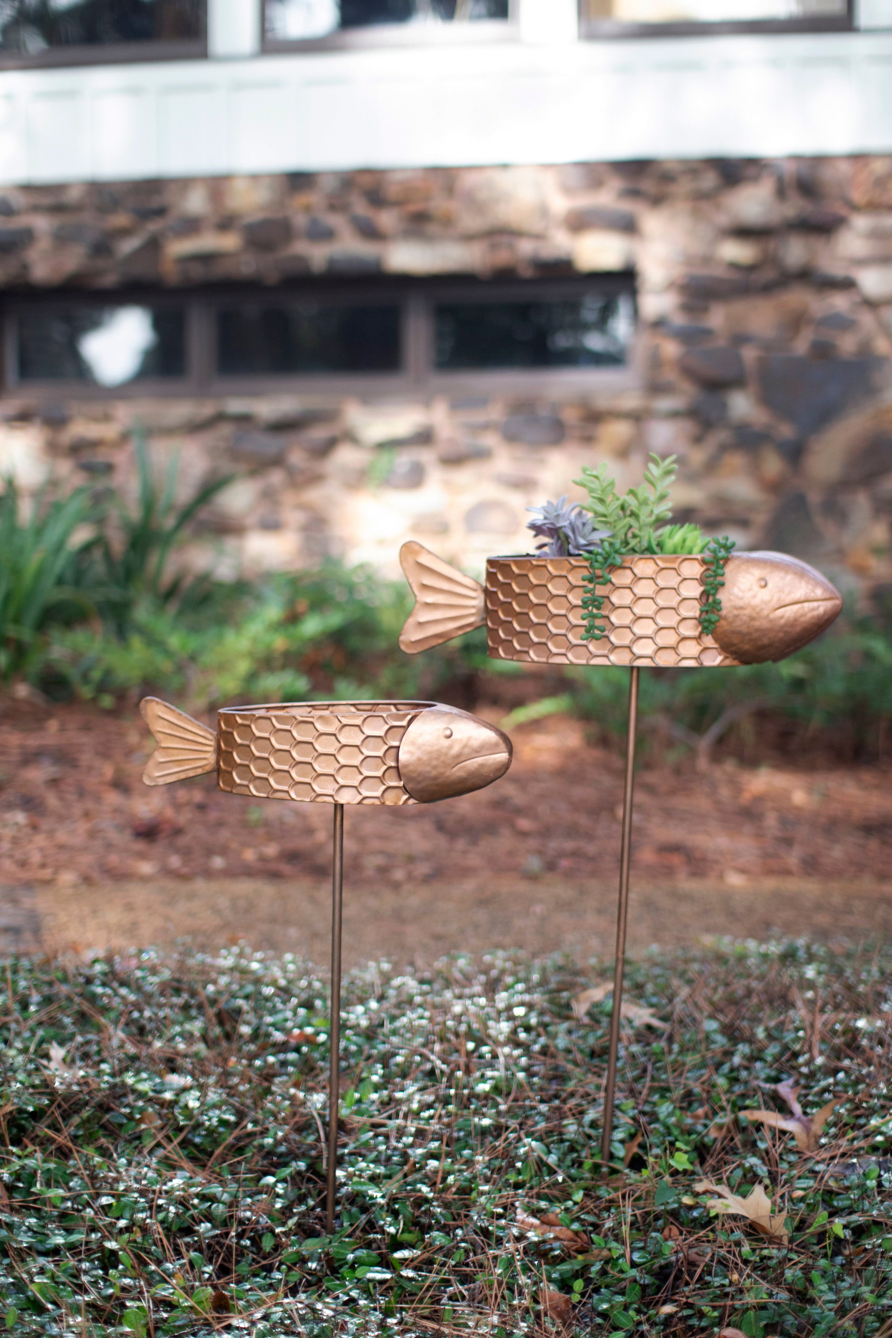 Set of 2 Metal Fish Planter Yard Stakes - Thumbnail 2