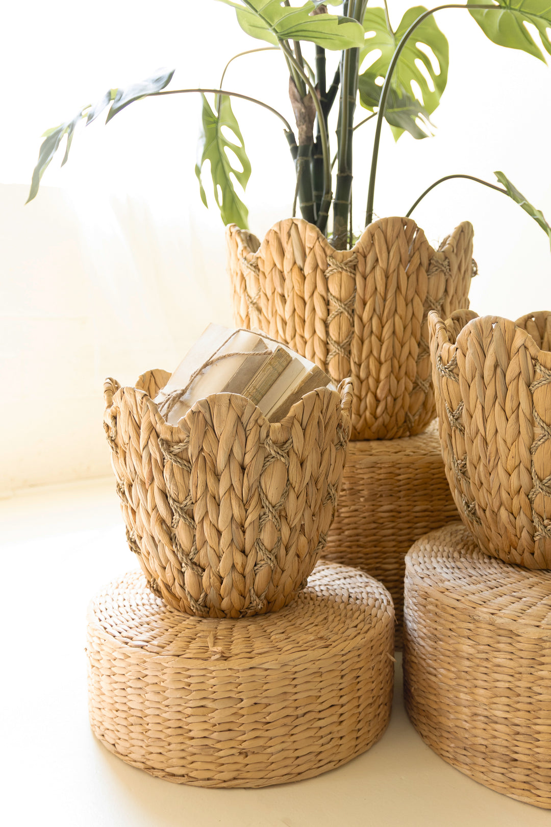 Set of 3 Seagrass Baskets with Wavy Rims