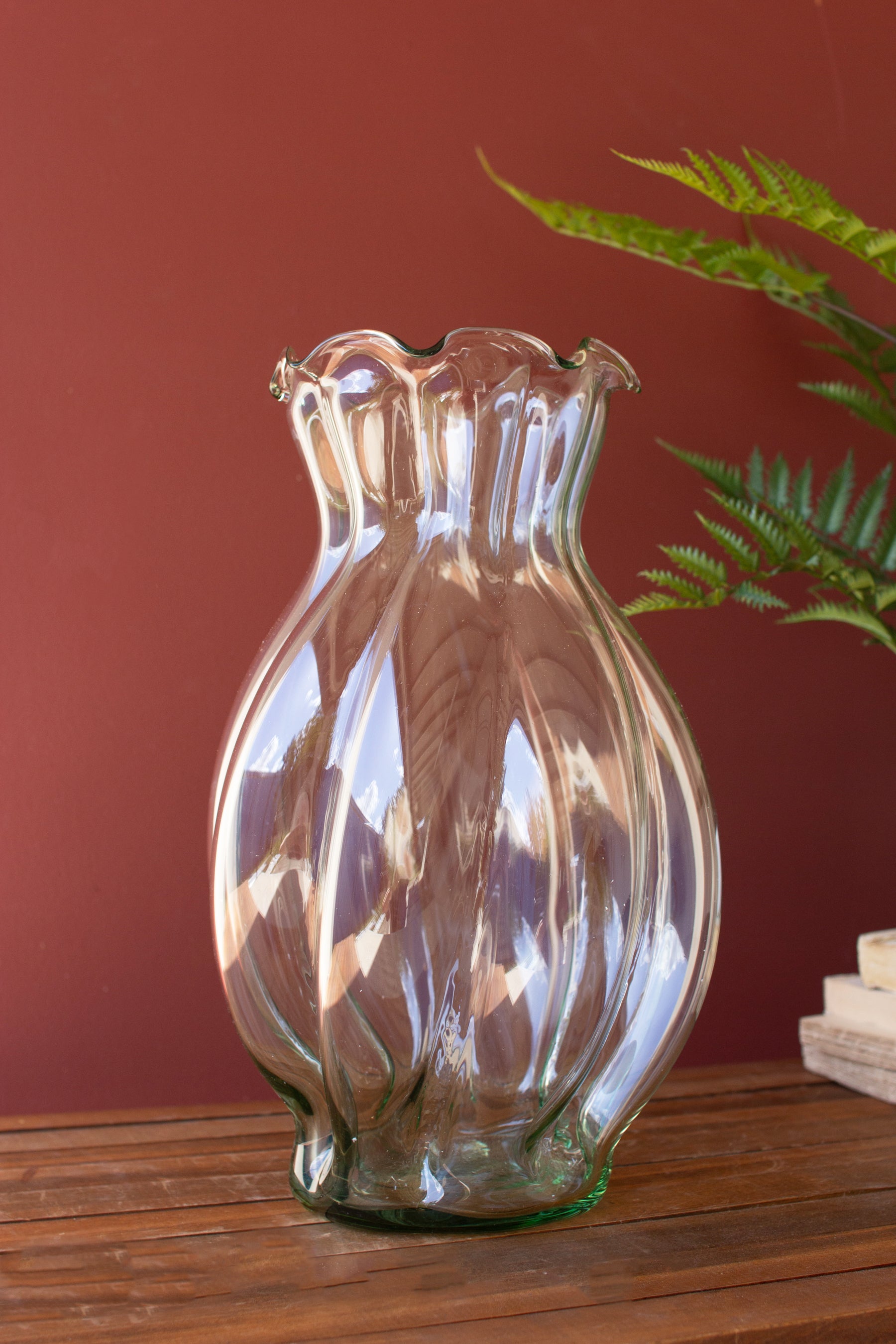 Glass Melon Vase with Ruffled Edge - Thumbnail 3