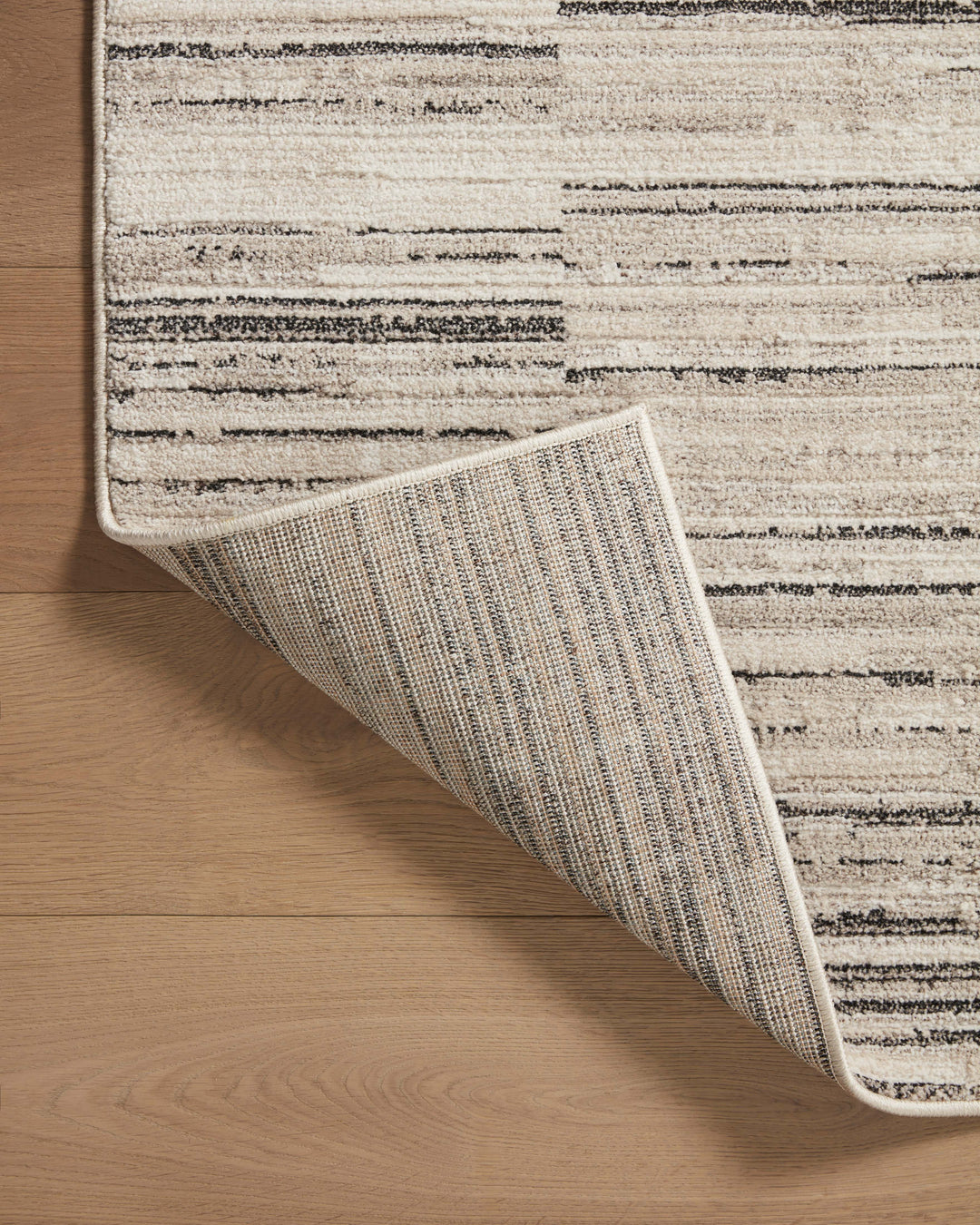 Loloi II Darby Charcoal / Sand Indoor/Outdoor Accent Rug (DAR-01)