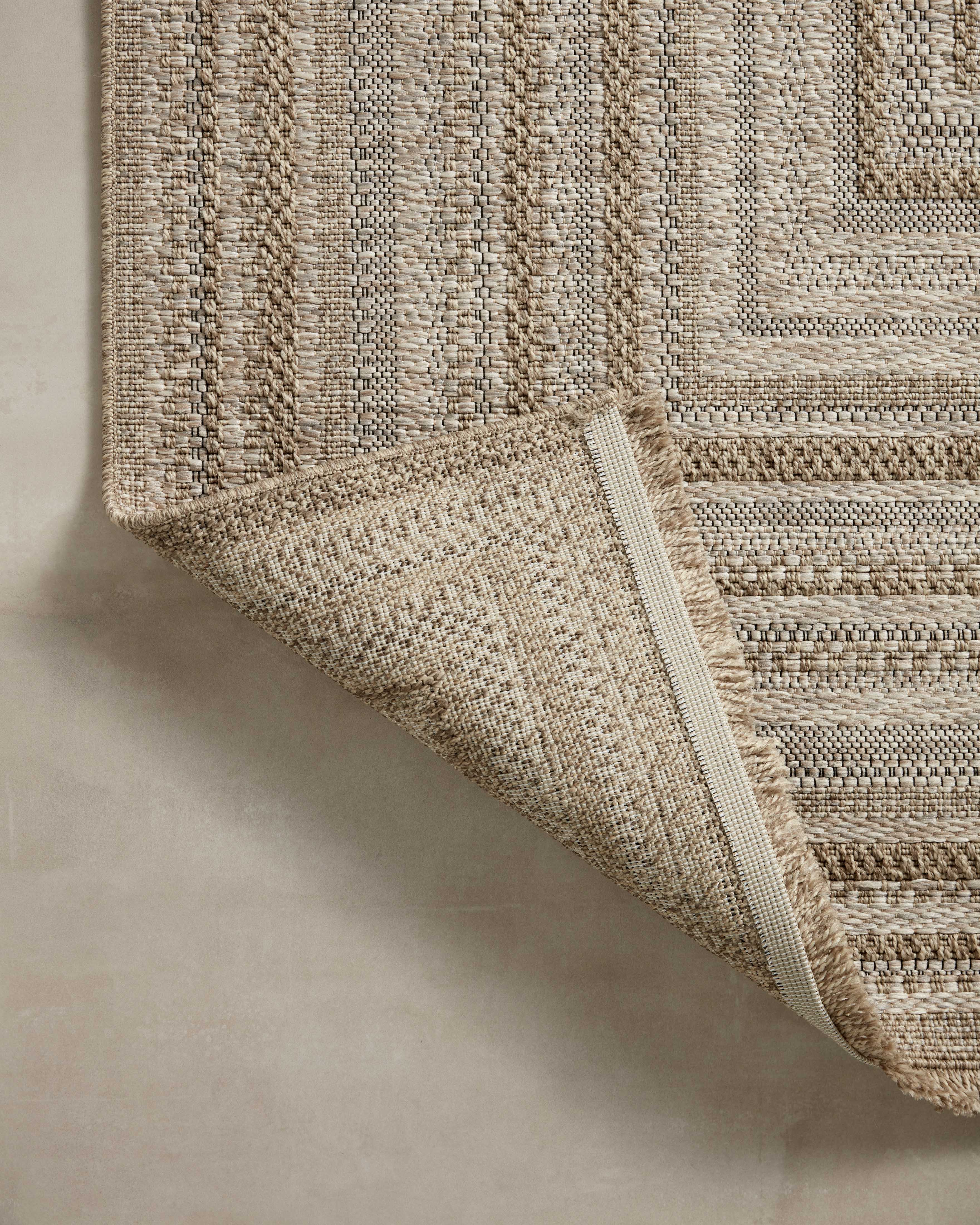 Loloi Dawn Natural Indoor/Outdoor Accent Rug (DAW-01)