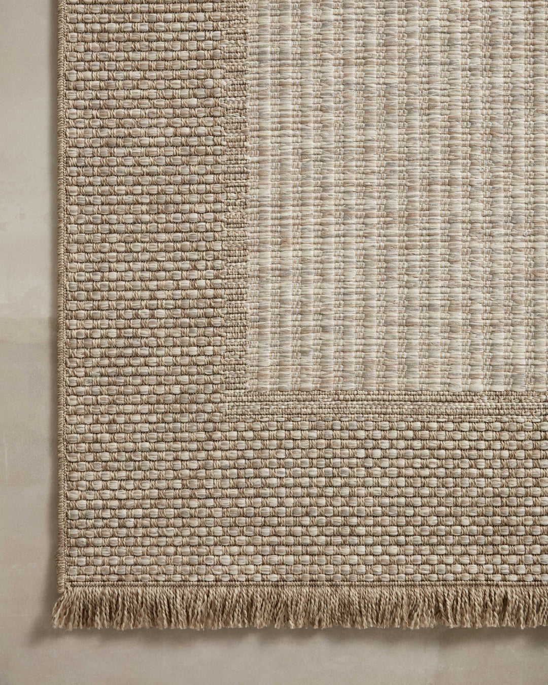 Loloi II Dawn Natural Indoor/Outdoor Accent Rug (DAW-06)