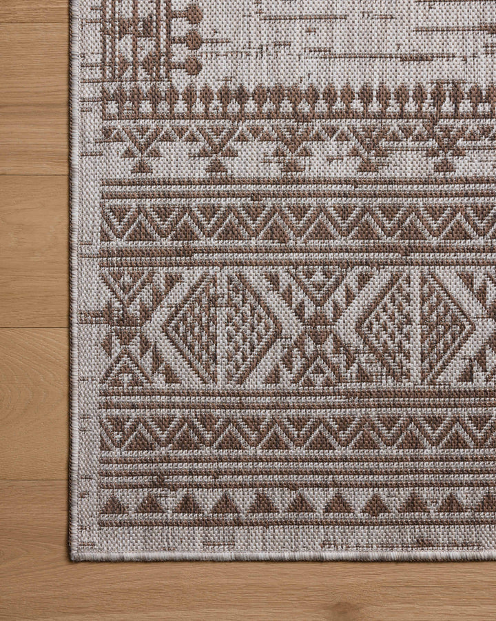 Loloi Easton Coffee / Dove Indoor/Outdoor Accent Rug (ESN-01)