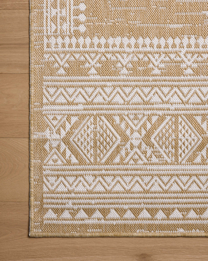 Loloi Easton Ivory / Wheat Indoor/Outdoor Accent Rug (ESN-01)