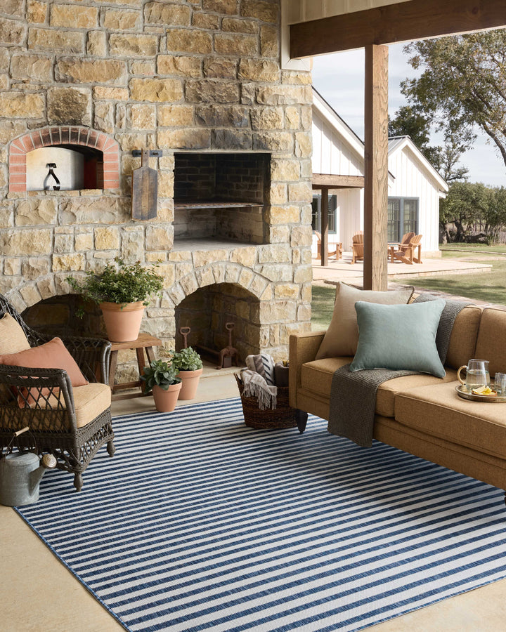 Loloi Easton Denim / Ivory Indoor/Outdoor Accent Rug (ESN-03)