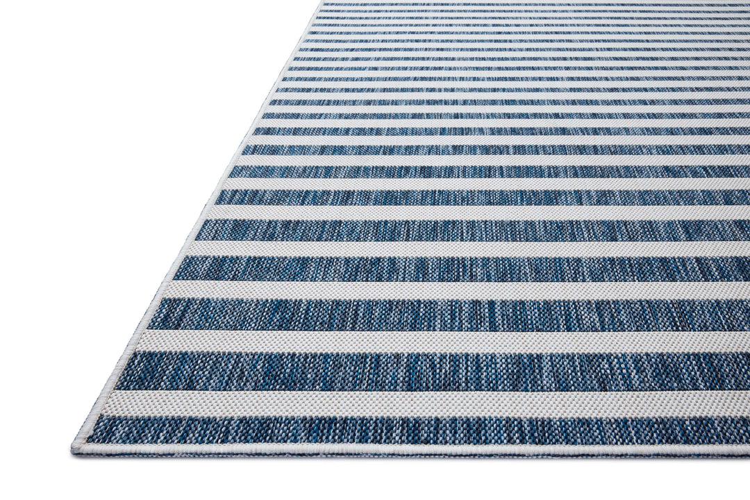 Loloi Easton Denim / Ivory Indoor/Outdoor Accent Rug (ESN-03)