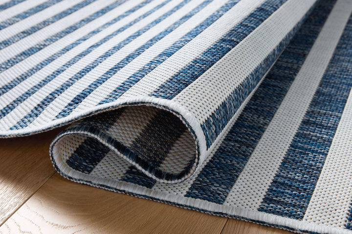 Loloi Easton Denim / Ivory Indoor/Outdoor Accent Rug (ESN-03)