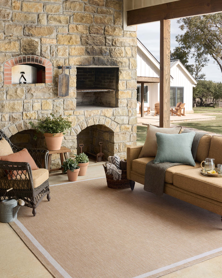 Loloi Easton Wheat / Ivory Indoor/Outdoor Accent Rug (ESN-05)