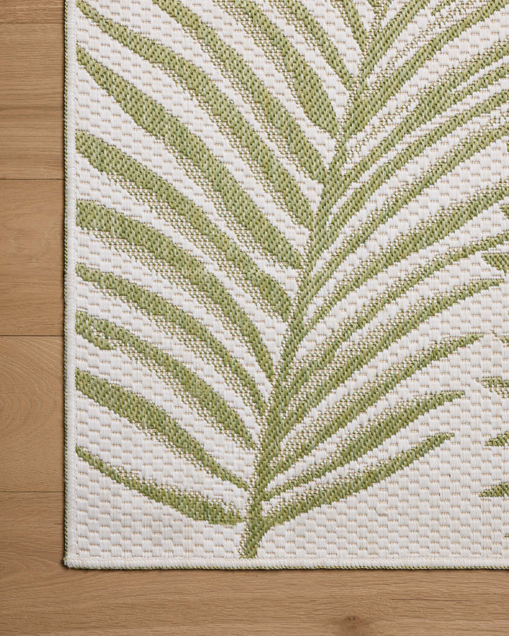 Loloi Easton Ivory / Green Indoor/Outdoor Accent Rug (ESN-06)