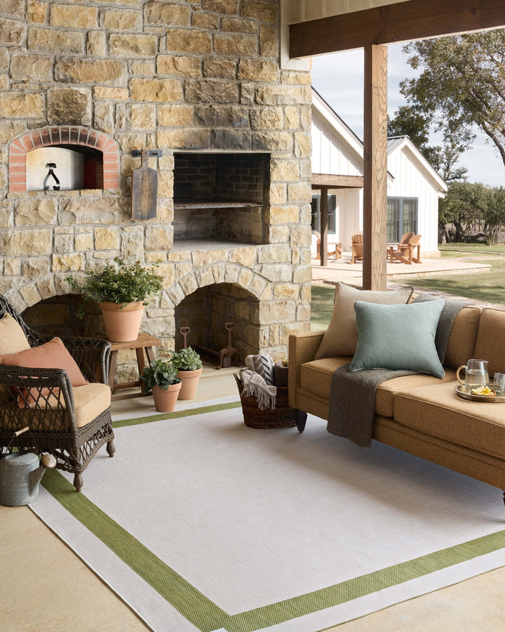 Loloi Easton Green / Ivory Indoor/Outdoor Accent Rug (ESN-07)