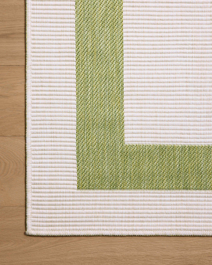 Loloi Easton Green / Ivory Indoor/Outdoor Accent Rug (ESN-07)