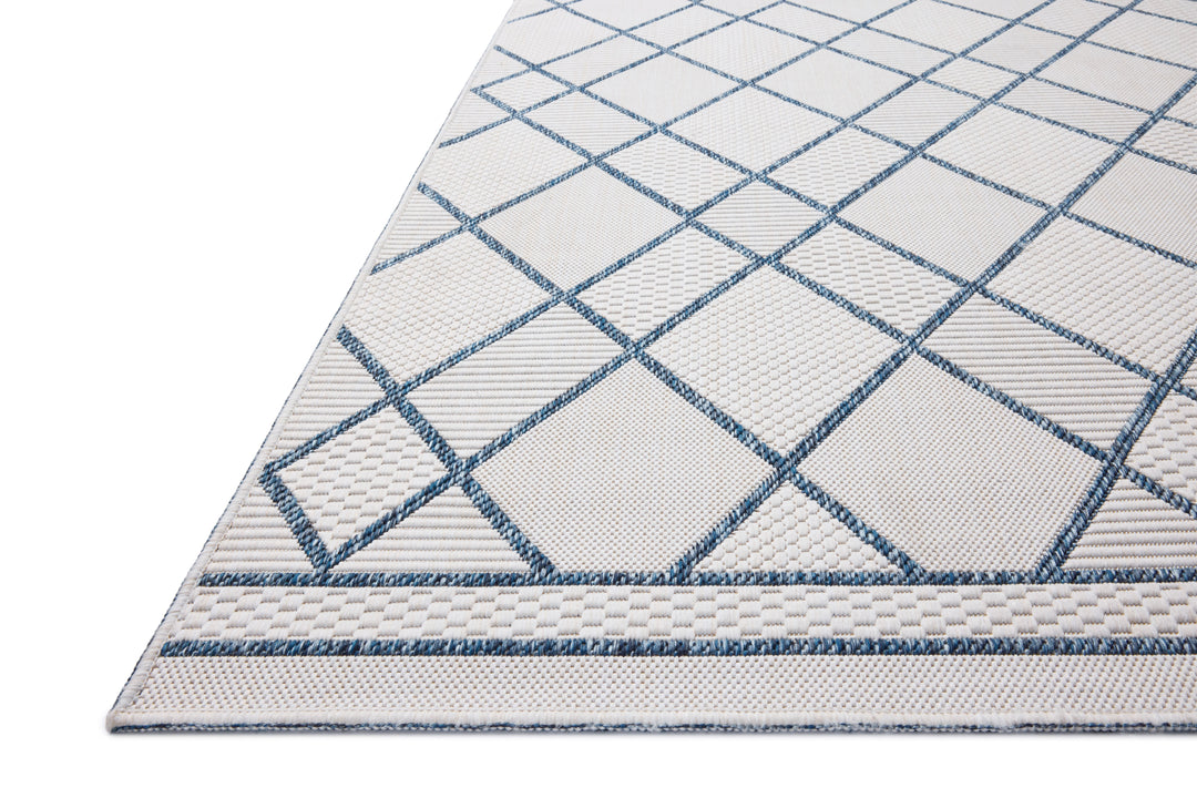 Loloi Easton Ivory / Denim Indoor/Outdoor Accent Rug (ESN-08)