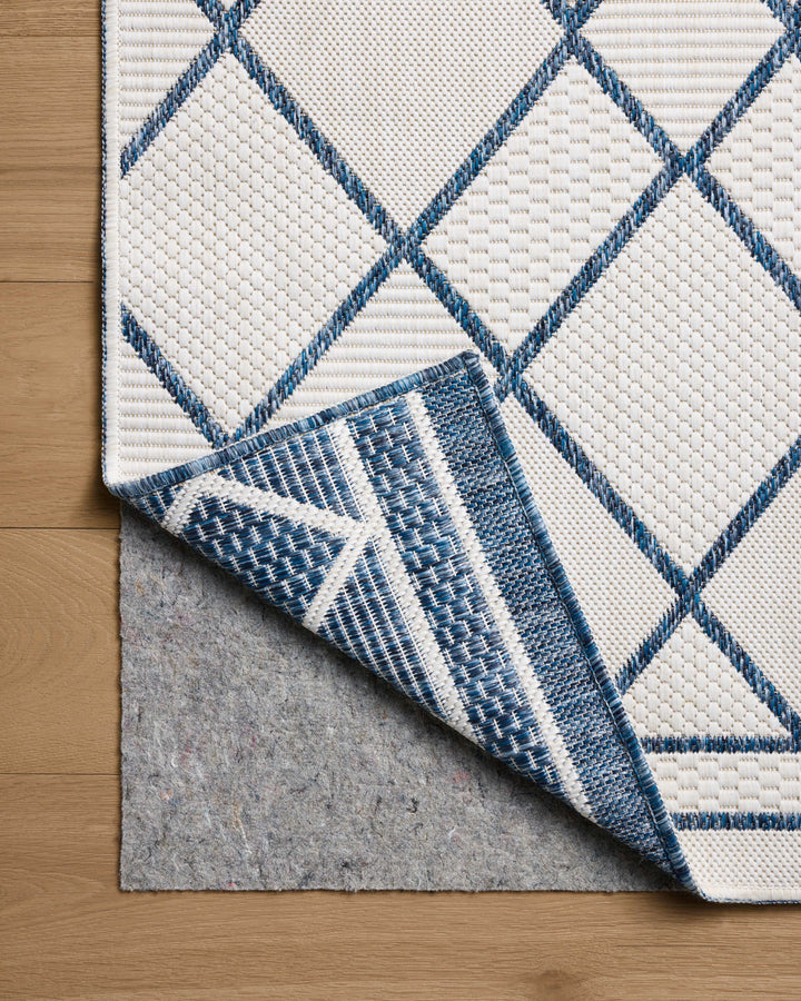 Loloi Easton Ivory / Denim Indoor/Outdoor Accent Rug (ESN-08)