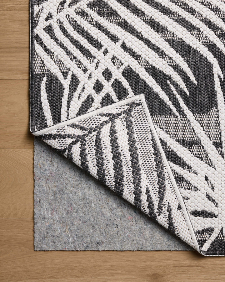 Loloi Easton Ivory / Onyx Indoor/Outdoor Accent Rug (ESN-09)