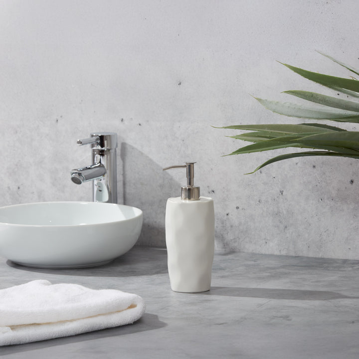 Roselli Trading French Impressions  Porcelain Bathroom Accessories