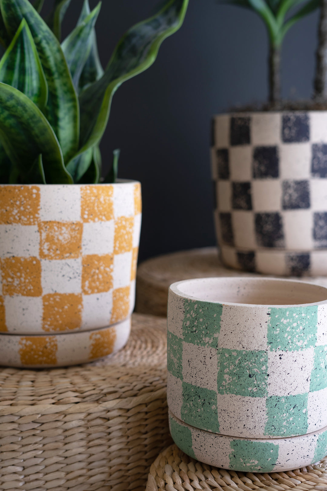 checkers plant pots Set Of 3 Checkered Clay Planters With Trays – Hudson & Vine