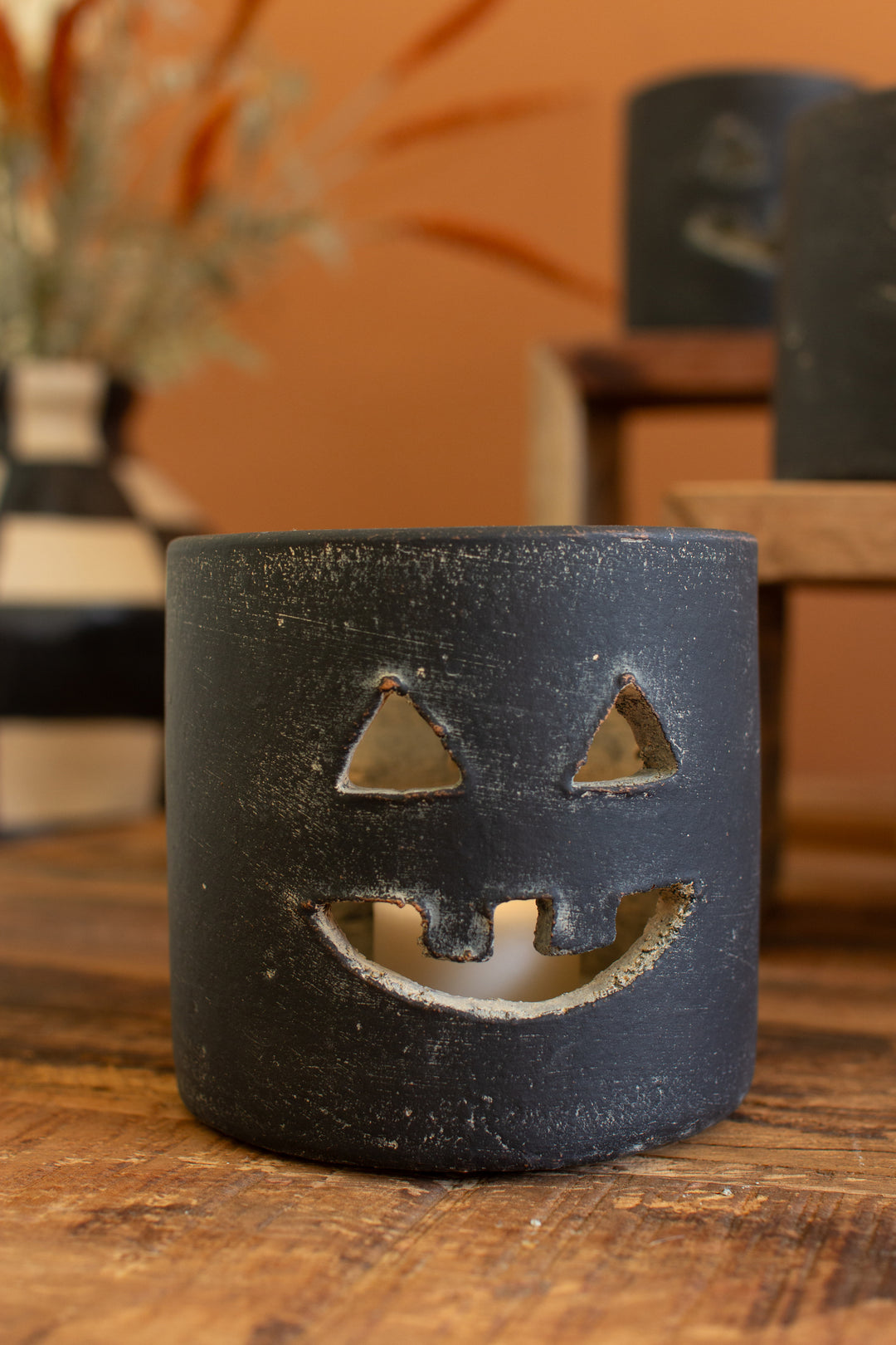 Short Black Clay Jack-O-Lantern